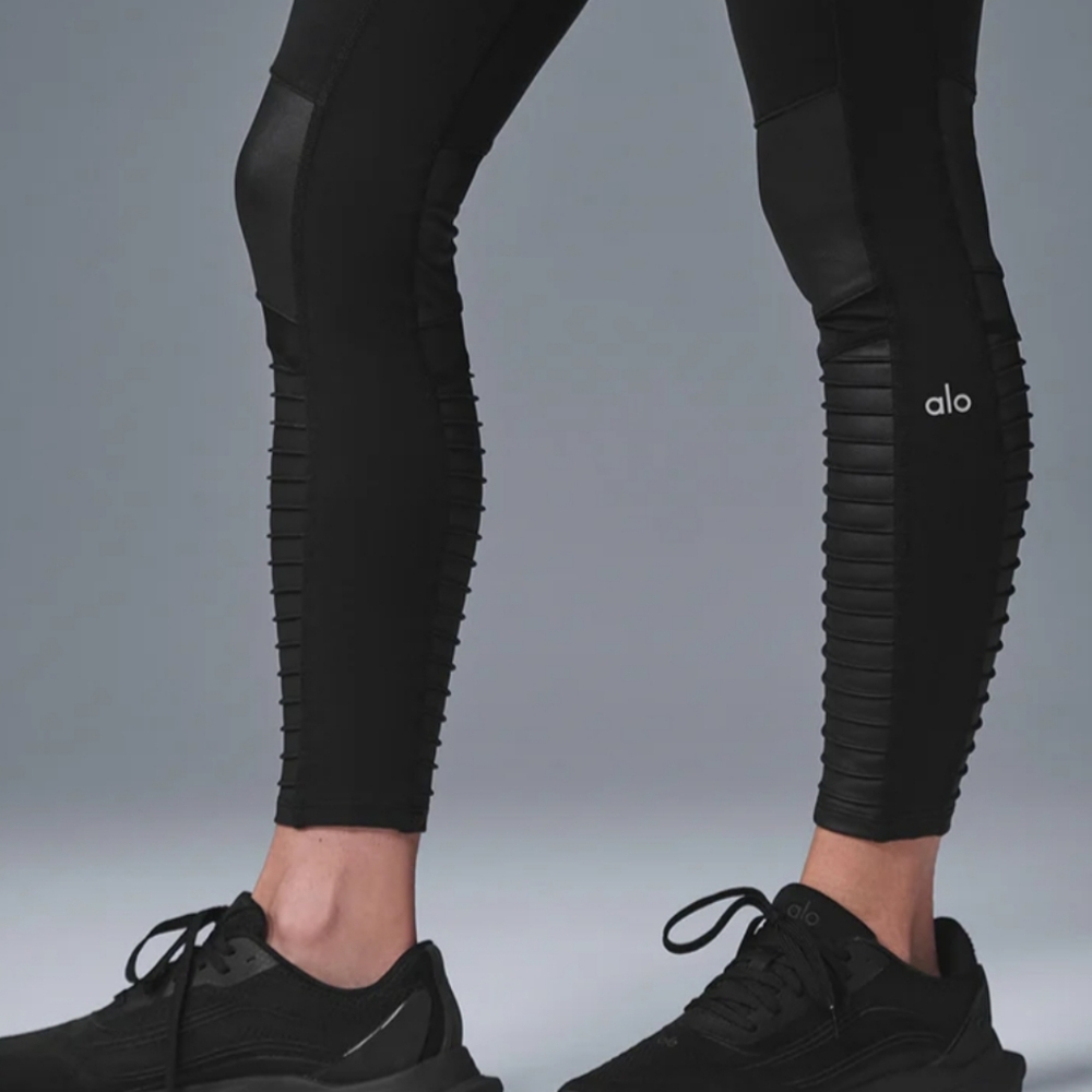 Alo 7/8 High-Waist Moto Legging Black High-Waisted Leggings - XS - Picture 3 of 16